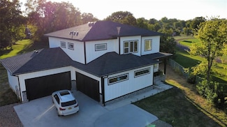 1010 Frederick Ave, Des Moines, IA 50315