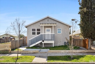 313 Woodrow St, Taft, CA 93268