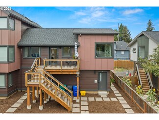 8675 SE Washington St Unit B, Portland, OR 97216