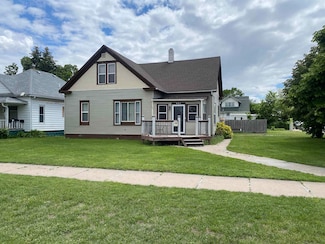 902 E 5th St, North Platte, NE 69101