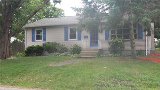 17 Brentwood Ave, Warwick, RI 02886