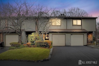 49 Laurie Ct, Matawan, NJ 07747