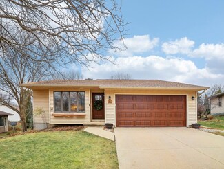 6 Spear Cir, Madison, WI 53713