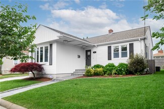17 La Salle Dr, Providence, RI 02908