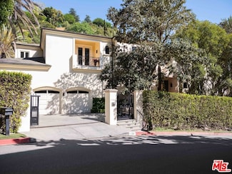 1160 Chantilly Rd, Los Angeles, CA 90077