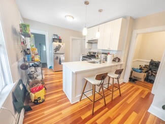 24 Suffolk St Unit 3, Cambridge, MA 02139