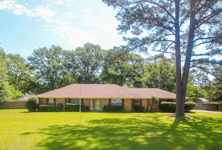 8524 Radcliffe Dr, Tyler, TX 75703