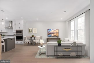 22151 Midmoore Dr, Ashburn, VA 20148