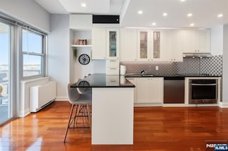 6600 Boulevard E Unit 23J, West New York, NJ 07093