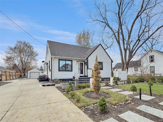 406 1st St E, Altoona, IA 50009