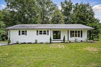 588 Meadowbrook Dr, McMinnville, TN 37110