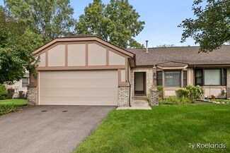 3120 Maple Villa Dr SE Unit 34, Grand Rapids, MI 49508