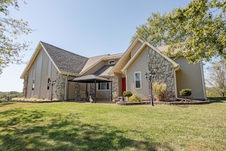 945 S Ozark Rd, Nixa, MO 65714