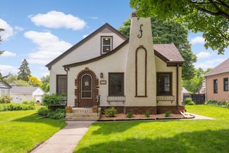 2735 Arthur St NE, Minneapolis, MN 55418