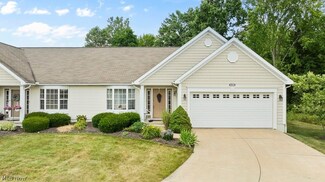 2405 Marbury Cir Unit 5, Alliance, OH 44601