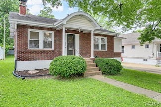 8838 Olden Ave, Saint Louis, MO 63114