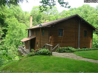 4602 Sweet Rd W, Middlefield, OH 44062