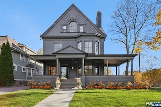 75 Midland Ave, Montclair, NJ 07042