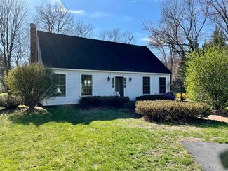 12 Lund Ln, Hollis, NH 03049