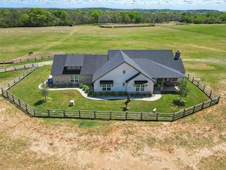 5255 Dennis Rd, Weatherford, TX 76087