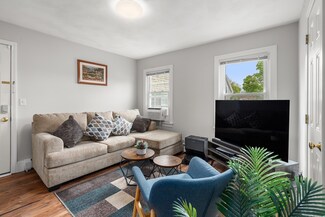 13 1/2 March St Unit 8, Salem, MA 01970