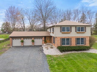 260 Saddleback Dr, Loveland, OH 45140