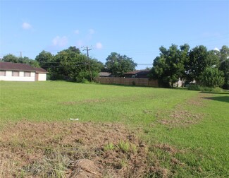 2213 Cashmere Ave, Port Arthur, TX 77640