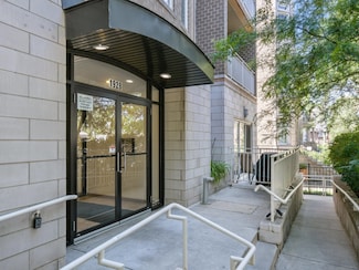 1928 N Kedzie Ave Unit 304, Chicago, IL 60647