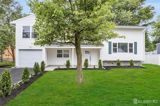 35 Lydia Ln, Edison, NJ 08817
