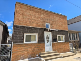 2947 S Farrell St, Chicago, IL 60608