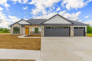 317 W Jaxon St, Sturgeon, MO 65284