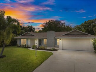 13 Sunset Dr, Sebastian, FL 32958
