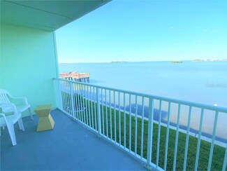 464 Paula Dr N Unit 221, Dunedin, FL 34698