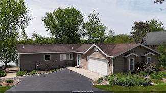 N1423 Silver Canoe Rd, Keshena, WI 54135
