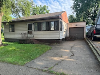938 W Southern Ave, Muskegon, MI 49441