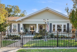 407 W Columbia St, Weatherford, TX 76086