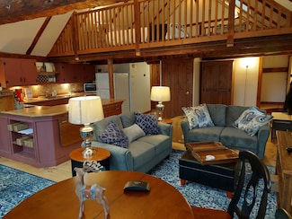 479 Main St, Chester, VT 05143