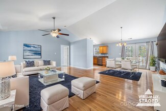 3827 26th Street Dr NE, Hickory, NC 28601