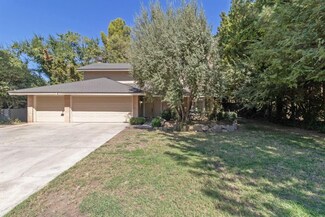 2724 W Dovewood Ln, Fresno, CA 93711