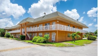 271 NW 177th St Unit B205, Miami, FL 33169