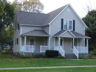 308 E Market St, Tampico, IL 61283
