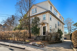 65-67 Saint James Cir, Newton, MA 02458