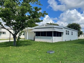 2807 SW Olds Place, Stuart, FL 34997