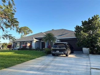 2267 SW Haycraft Cir, Port Saint Lucie, FL 34953