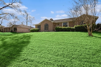 10056 Woodhollow Dr, Conroe, TX 77385