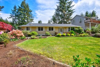 161 E Vine Maple Ln, Union, WA 98592