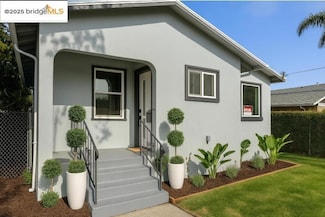 1123 92nd Ave, Oakland, CA 94603