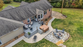 1035 Hillview Dr, Hendersonville, TN 37075