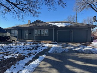 5226 N Flora Ave, Kansas City, MO 64118