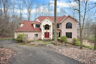 6100 Loch Lomond Ct, Solon, OH 44139